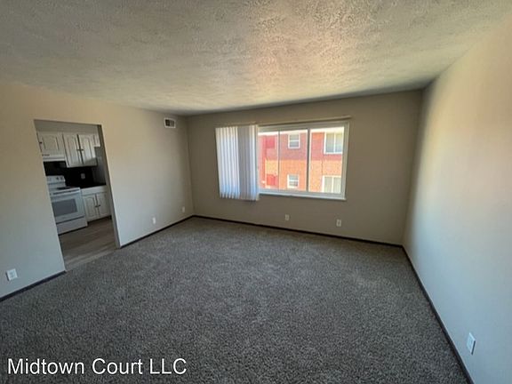 2nd image of 3560 Howard St #15