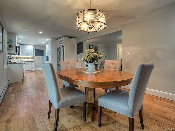 4th image of 42 Canterbury Ave