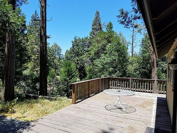 4th image of 23570 Lake Dr