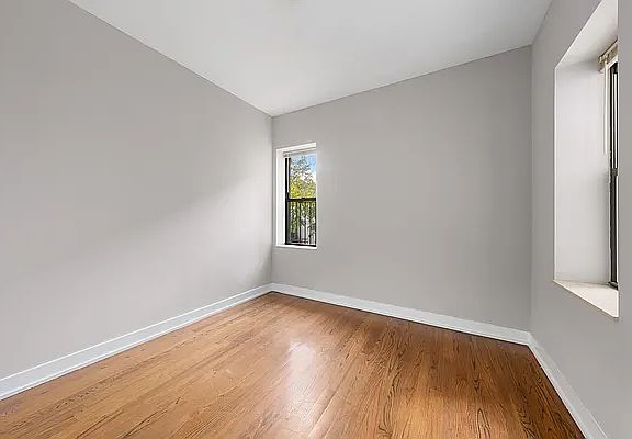 4th image of 159 W 118th St #2D