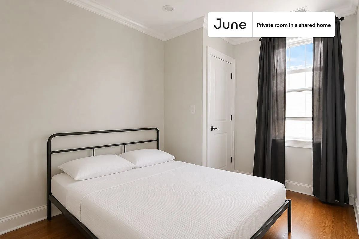 Full bedroom in 5 bed/1.5 bath home in Brighton #571 C — Photo 1