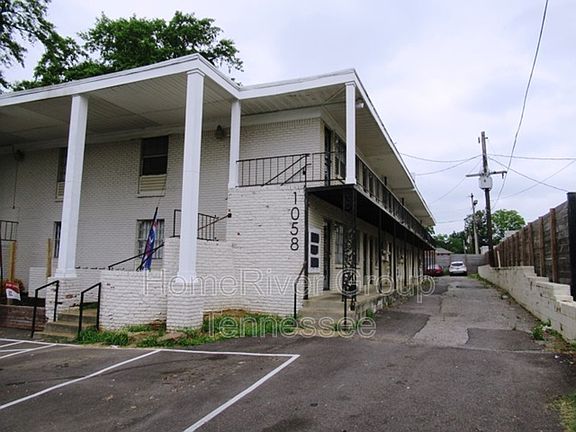 2nd image of 1058 Poplar Ave APT 6