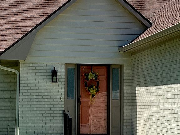 2nd image of 219 Amberwood Dr E