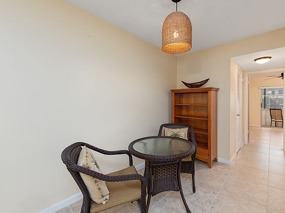 5th image of 318 Chatham P #318