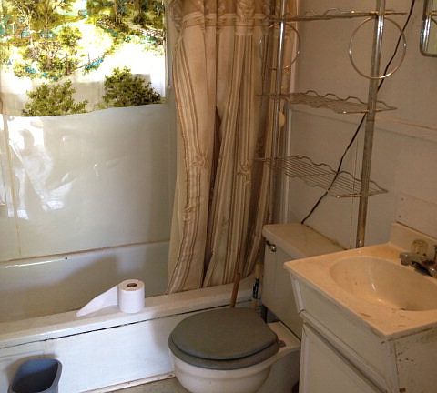5th image of 1320 Broughton Ave