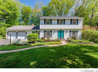 66 Country Corner Ln, Fairport, NY 14450