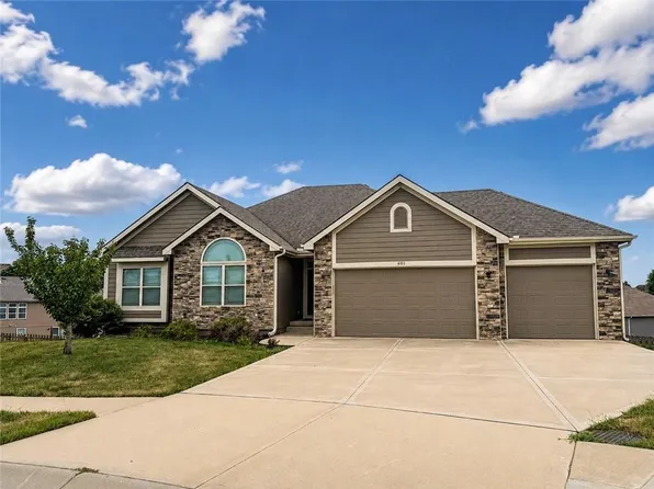 601 Englewood Dr, Kearney, MO 64060