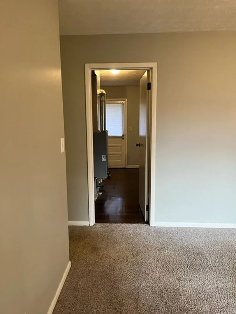 3 bed 1 bath Single Family home — Photo 3