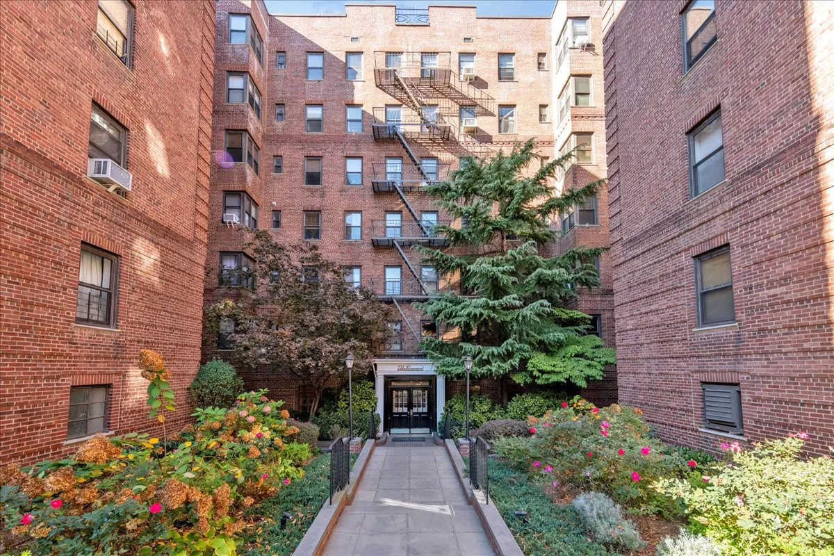 25-40 31st Avenue #1L in Astoria, Queens | StreetEasy