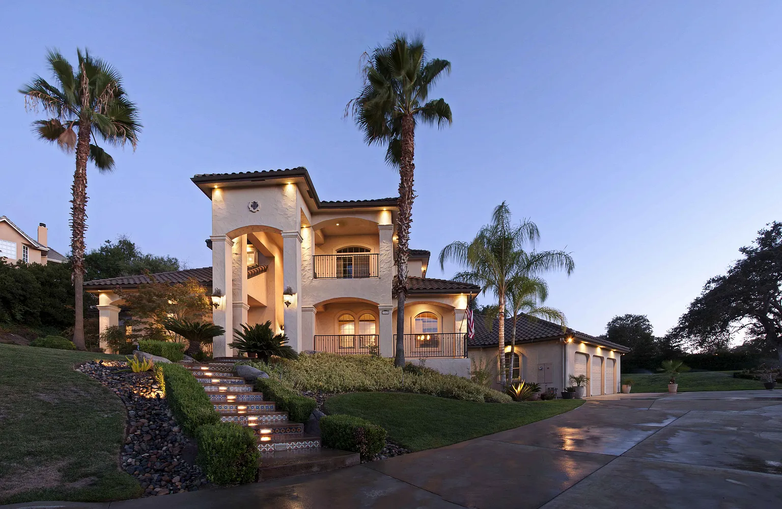 21828 Trestle Glen Ln photo 1
