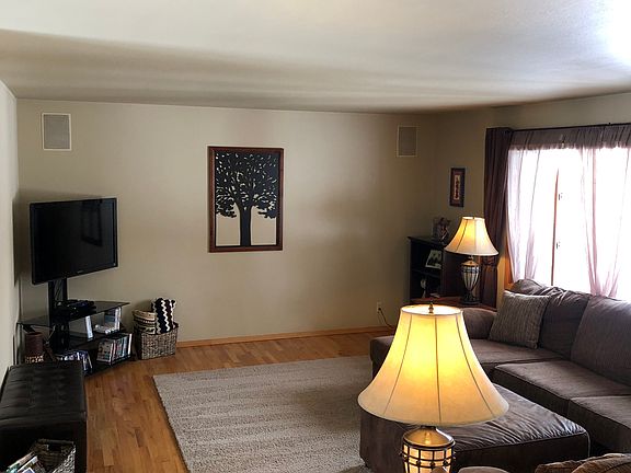 3rd image of 1011 Marie Dr