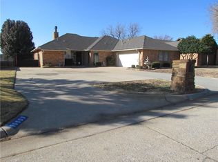 10609 W Country Dr, Oklahoma City, OK 73170