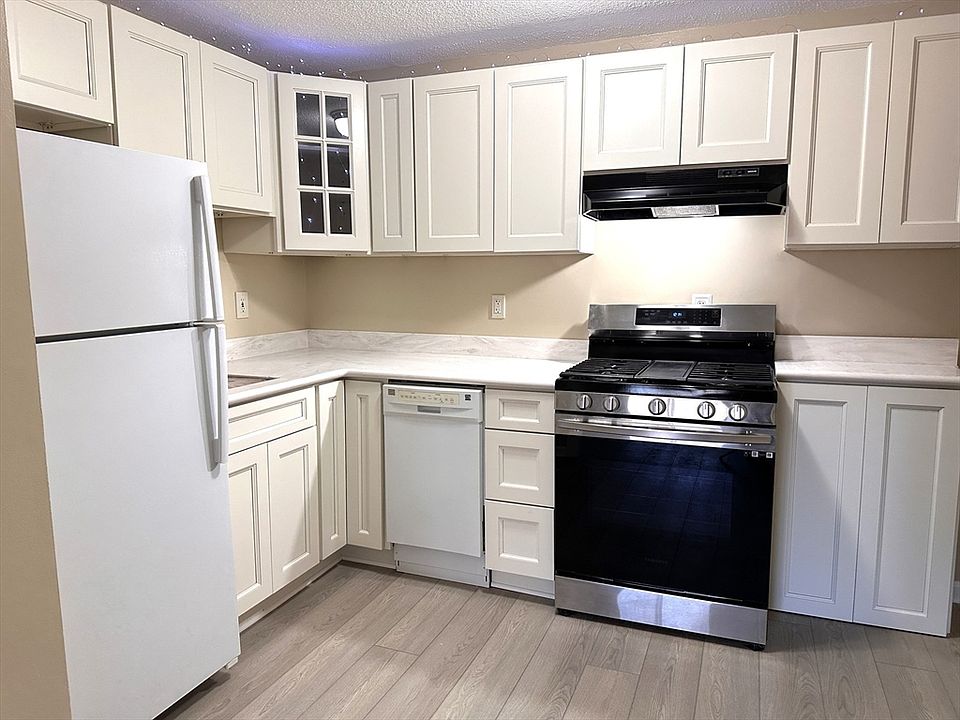 1st image of 645 W Lowell Ave Unit 23