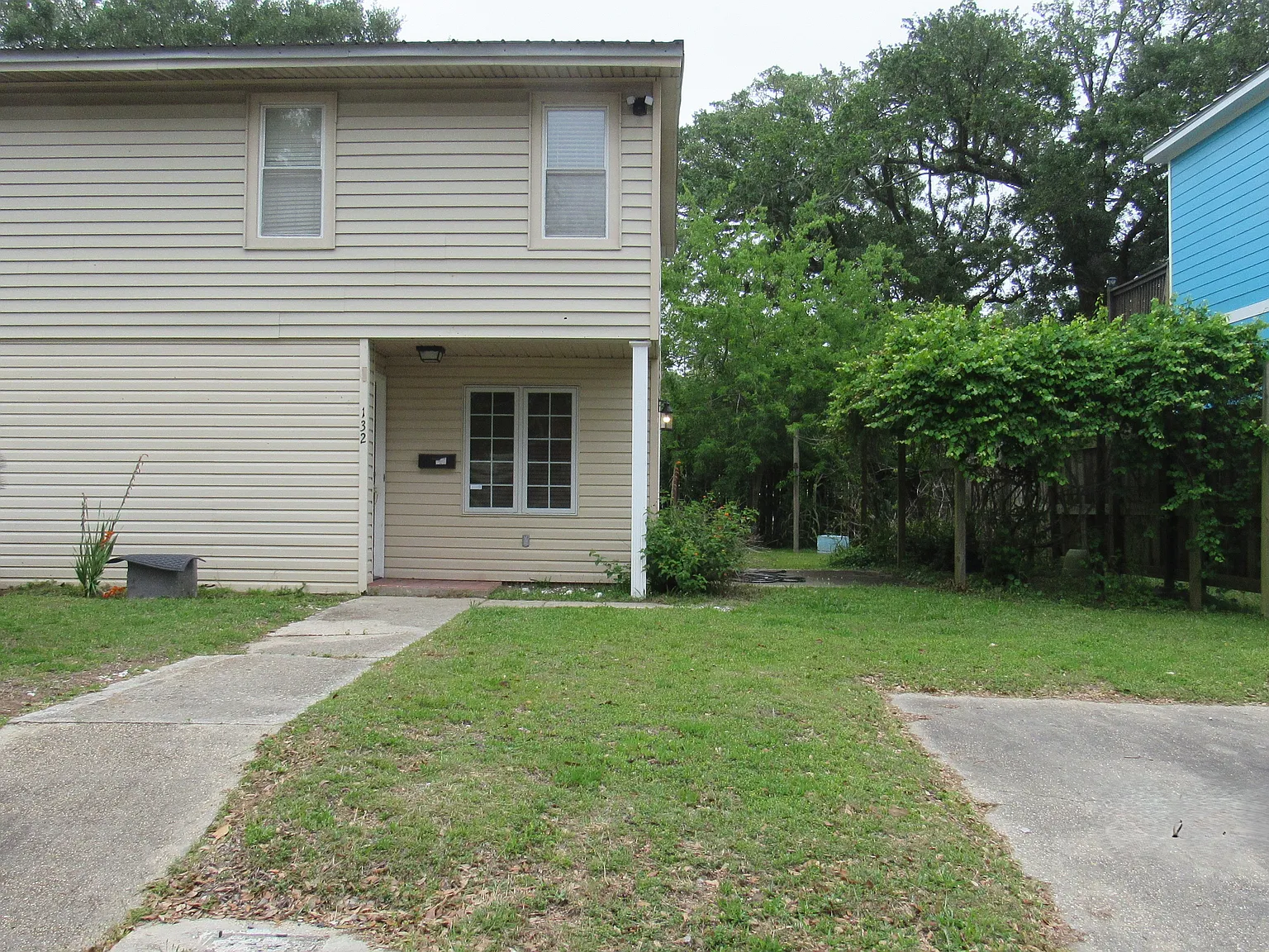 2 bed, 900 sqft, $2,000 — Photo 2