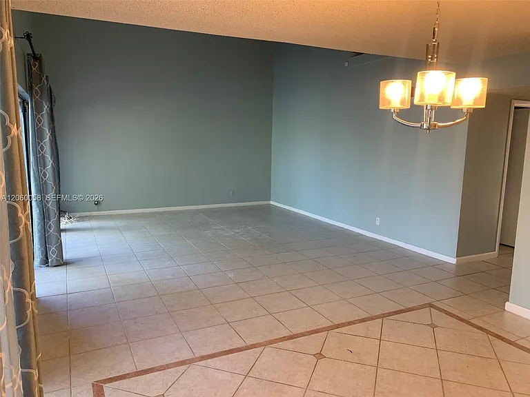305 Bonnie Brae Way #27 — Photo 15