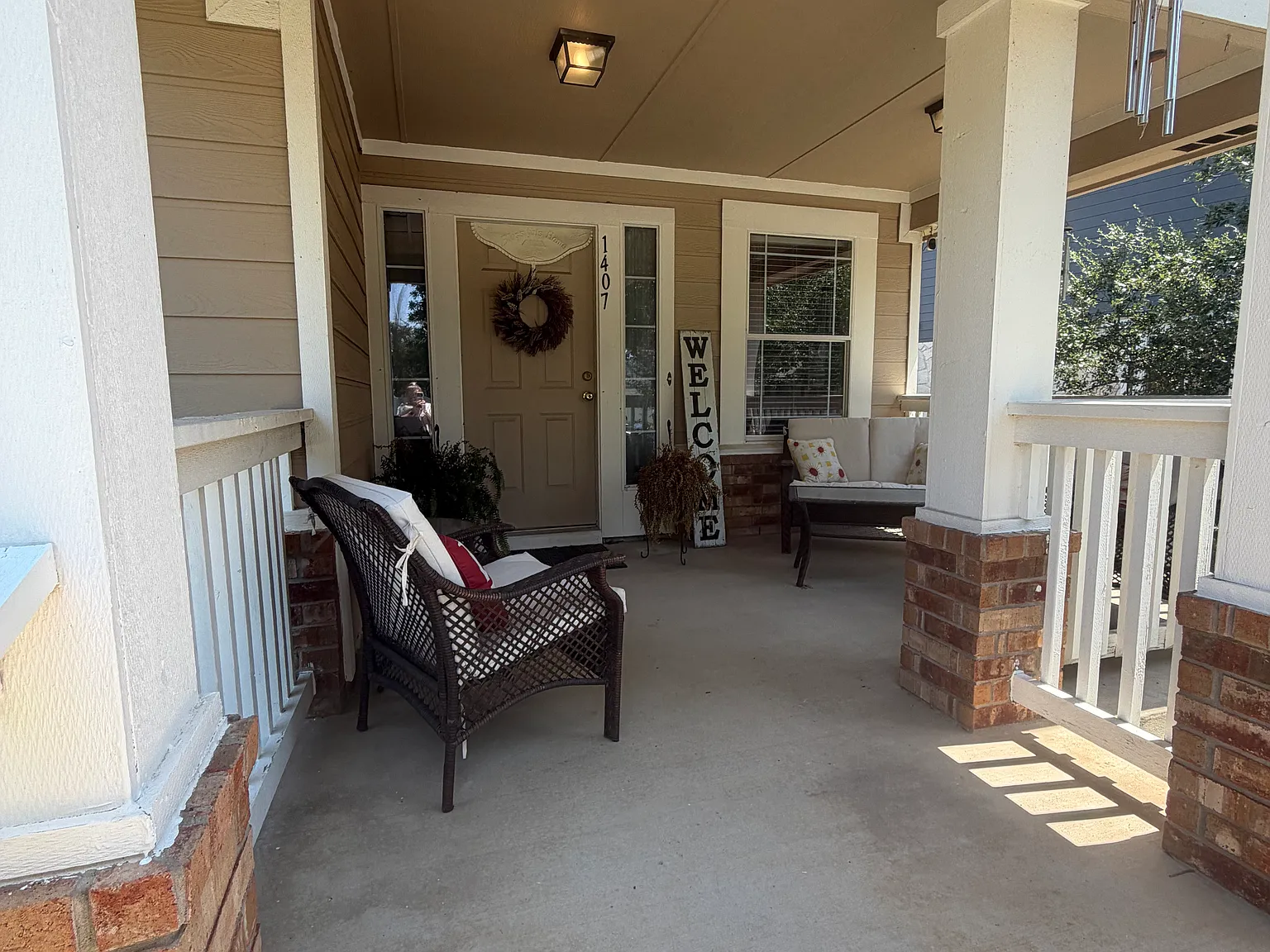 3 bed, 1366 sqft, $1,900 — Photo 3