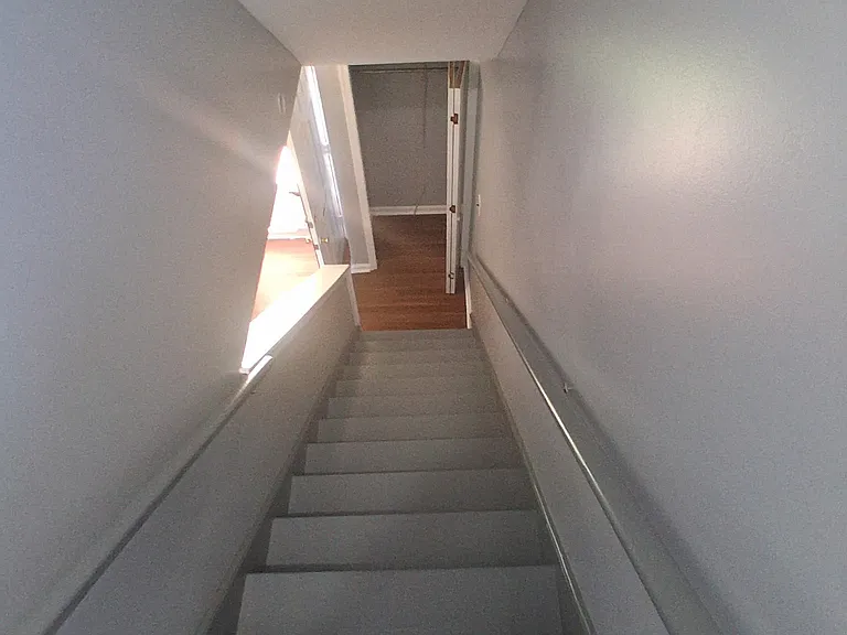 32 Parkway Ave — Photo 3
