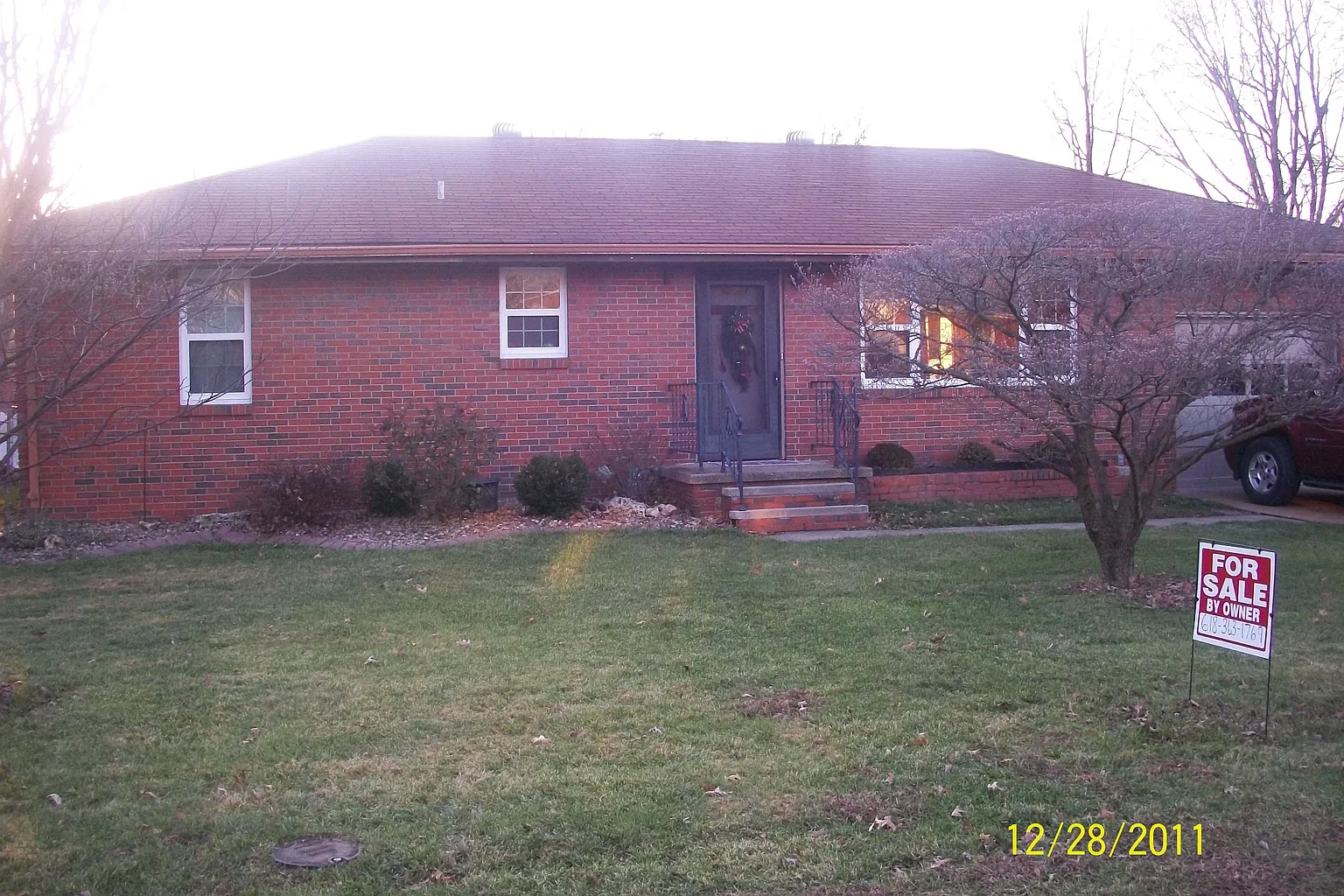 419 Sullivan St photo 1