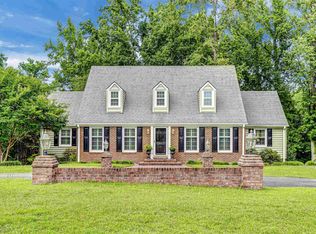 105 Birchwood Dr, Mount Olive, NC 28365