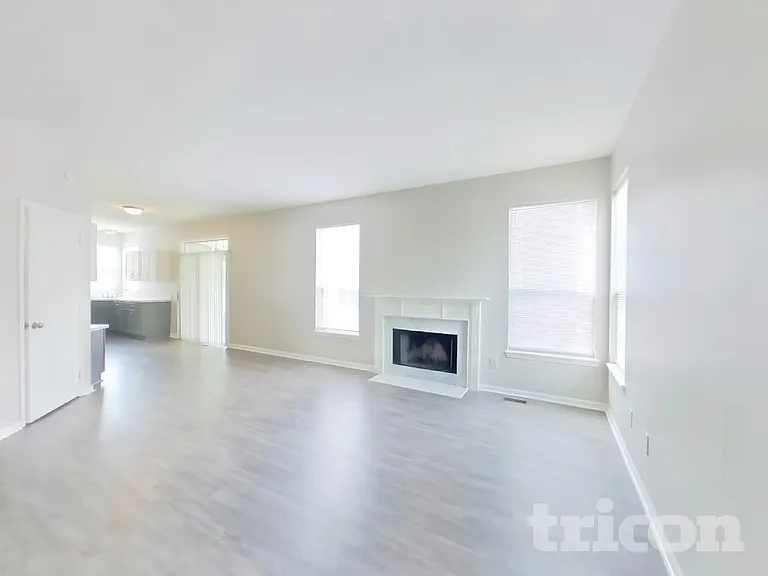 3127 Woodlane Ct — Photo 4