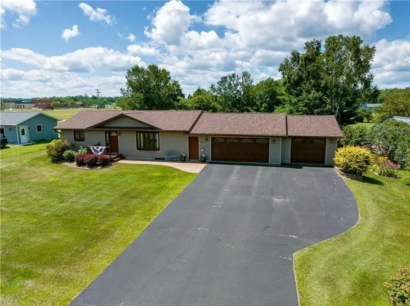 104 Reinhart Dr, Shell Lake, WI 54871
