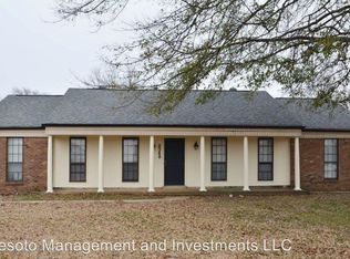 8348 Lake Shore Dr W, Southaven, MS 38671