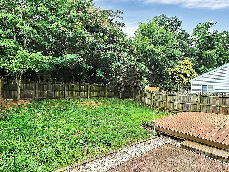 5227 Silabert Ave — Photo 32
