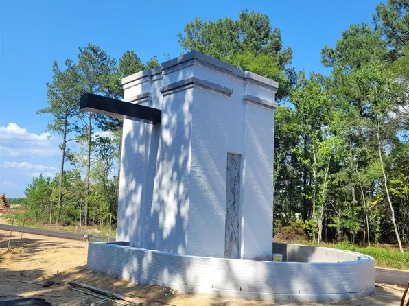 15 Hidden Pass Dr, Denham Springs, LA 70726