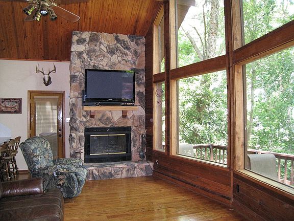 3rd image of 22537 Cherry Ln
