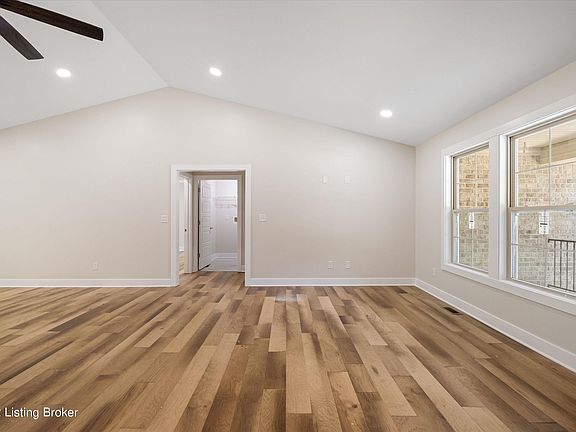4th image of 89 Kerrwood Dr