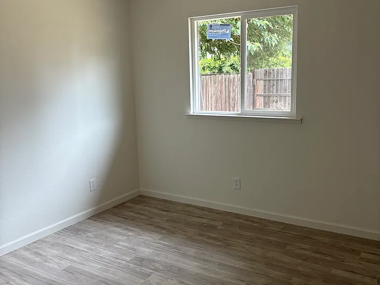 28260 Posey Ave — Photo 10