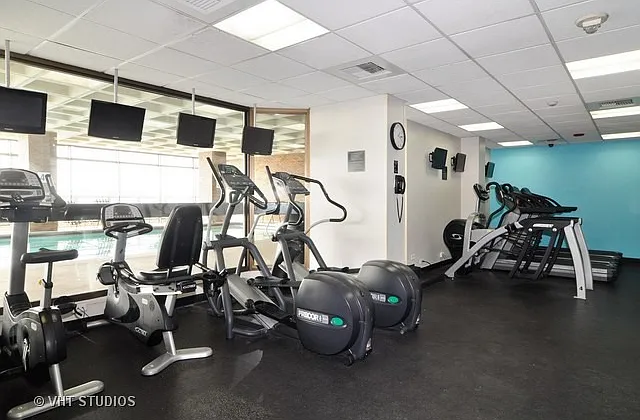 2650 N Lakeview Ave #1003 — Photo 14