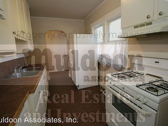 2nd image of 1611 E 6th St