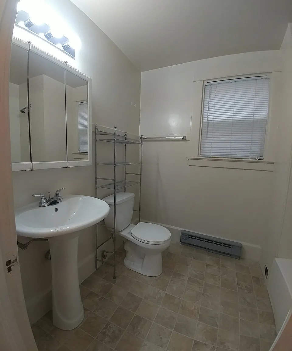 2112 N Howard St — Photo 2