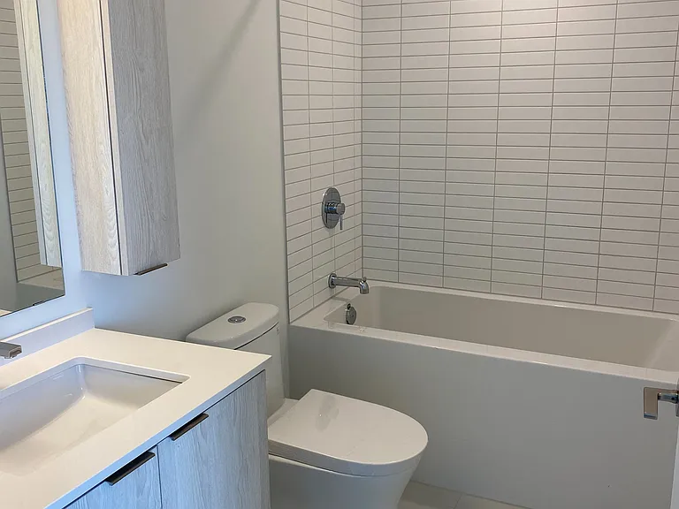 86 Dundas St E #1404 — Photo 10