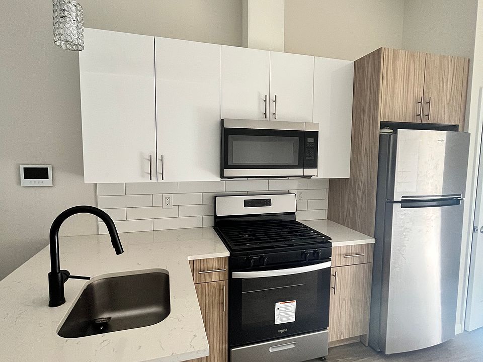 1st image of 126 Saint Pauls Ave APT 1L