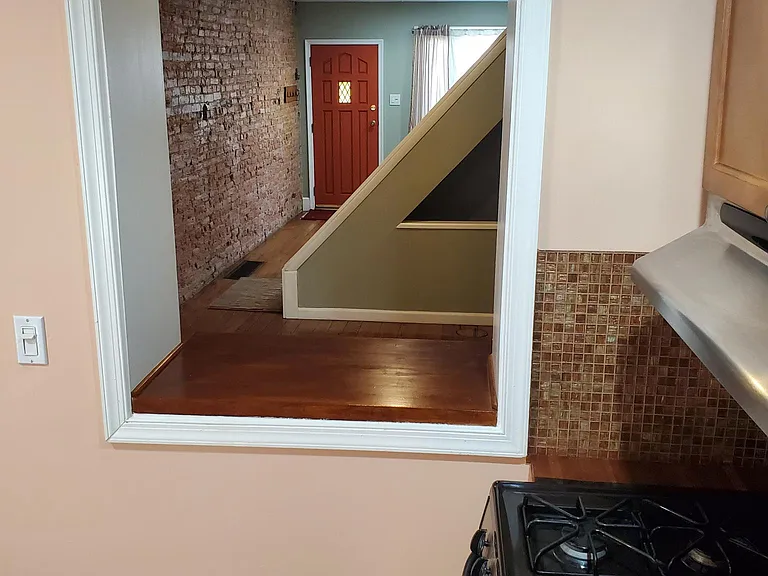 414 E Flora St — Photo 23