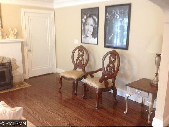 5th image of 2926 Russell Ave N