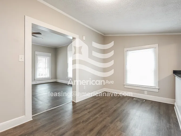 1093739_007_wm_-_living_room_13317336.jpg