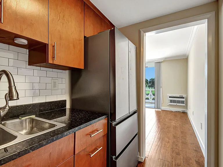 15 S Golfview Rd #204 — Photo 12