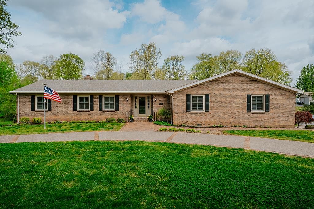 161 Oak Hill Dr, Madisonville, KY 42431 | Zillow