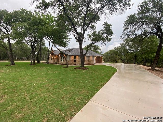 2nd image of 137 Crescent Rdg