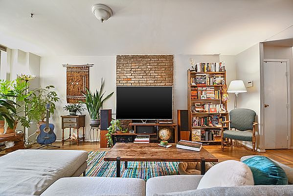 1st image of 1083 Dean St APT 1