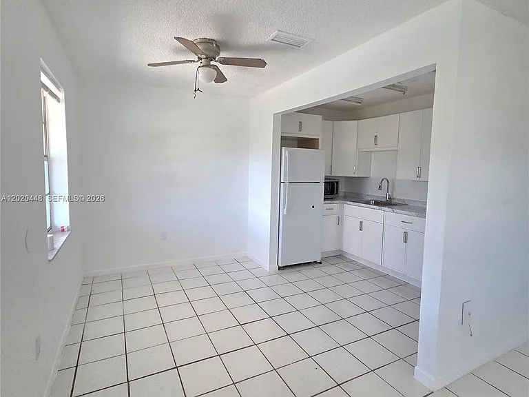 4030 SW 61st Ave #6 — Photo 5