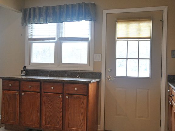 4th image of 6537 Terrace Dr