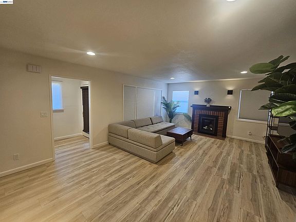 4th image of 3675 Christensen Ln