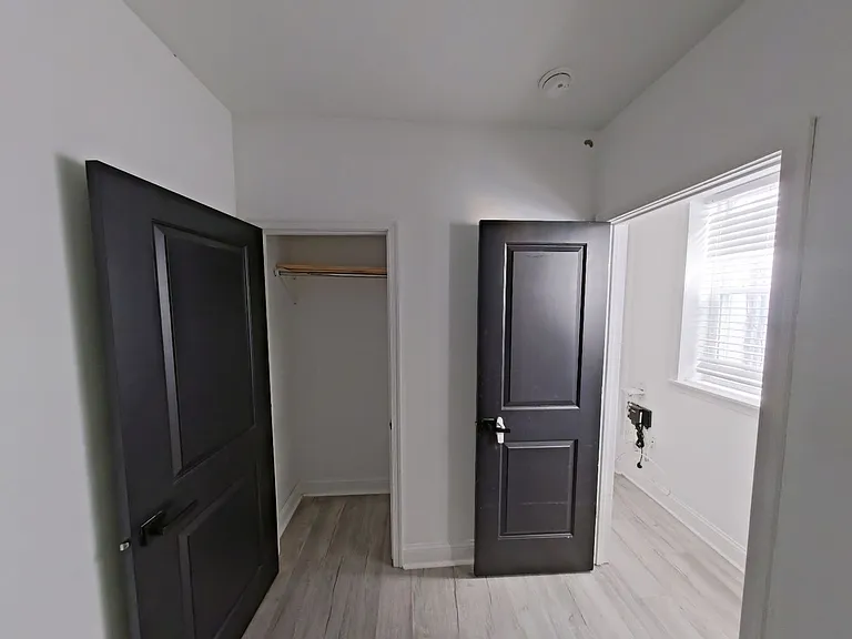 3331 N Howard St — Photo 6