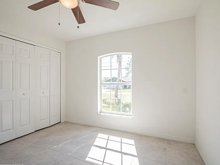 457 Aloha Ave — Photo 11