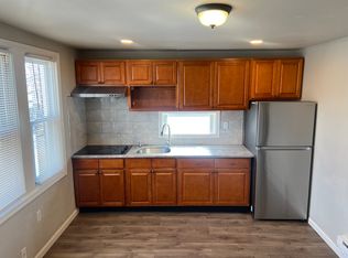 2528 S 61st St FLOOR 2, Philadelphia, PA 19142