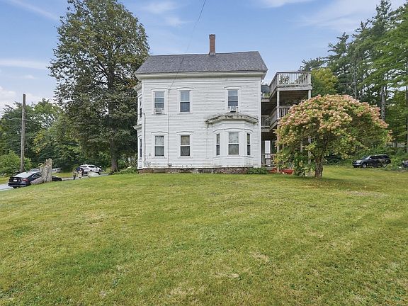 2nd image of 12 Chase St